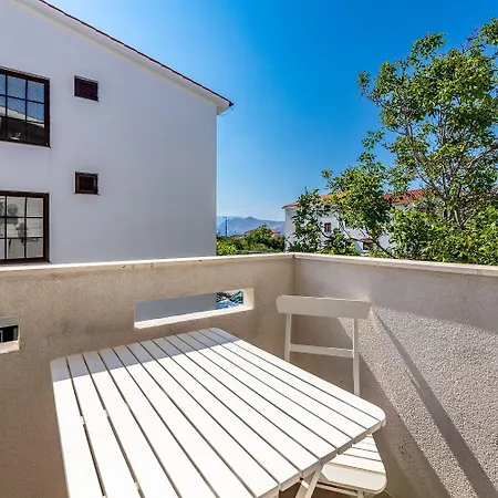 Moderne Nur 400 Meter Zum * Baška