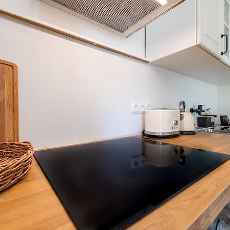 Moderne Nur 400 Meter Zum * Baška