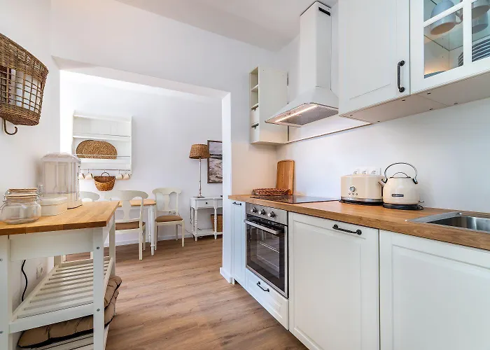 Moderne Nur 400 Meter Zum * 巴斯卡